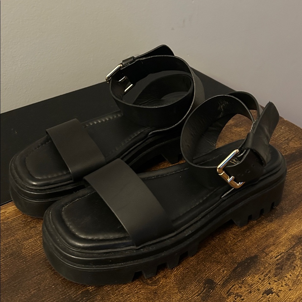 Zara Women's Elegant Black Sandals